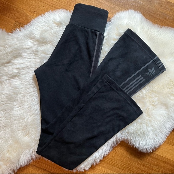 ☾ ADIDAS flare ribbed leggings - Picture 3 of 8